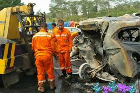 Tragedi Cipularang: Upaya Penyelamatan Berujung Kecelakaan Mematikan