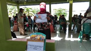 Pembagian Bansos Terdampak Covid-19 Desa Ciberes Berlangsung Kondusif