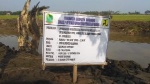 Normalisasi Sungai Ciraka Desa Lemahkarya Dikerjakan Secara Transparan