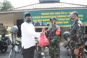Kodim 0604/Karawang Distribusikan Hewan Qurban Kepada Masyarakat