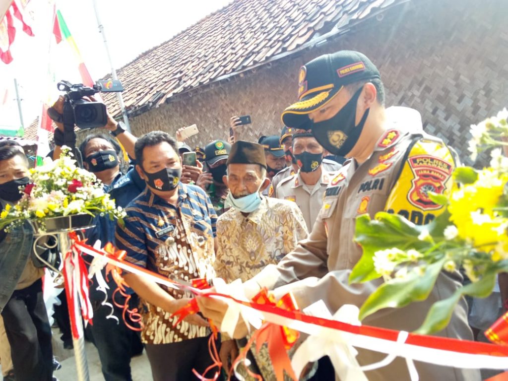 Dalam Rangka Menyanbut HUT RI Ke-75 Kapolres Karawang Resmikan Rutilahu