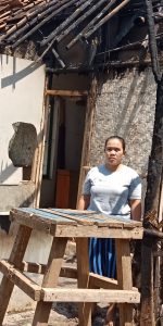 Satu Rumah Warga Terbakar Pemiliknya Hanya Bisa Pasrah