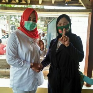 Yessi Laksana Magnet Menarik Simpati Warga Karawang