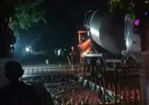 Pelataran SDN Lemahsubur 1 Diduga Dicor Proyek Siluman