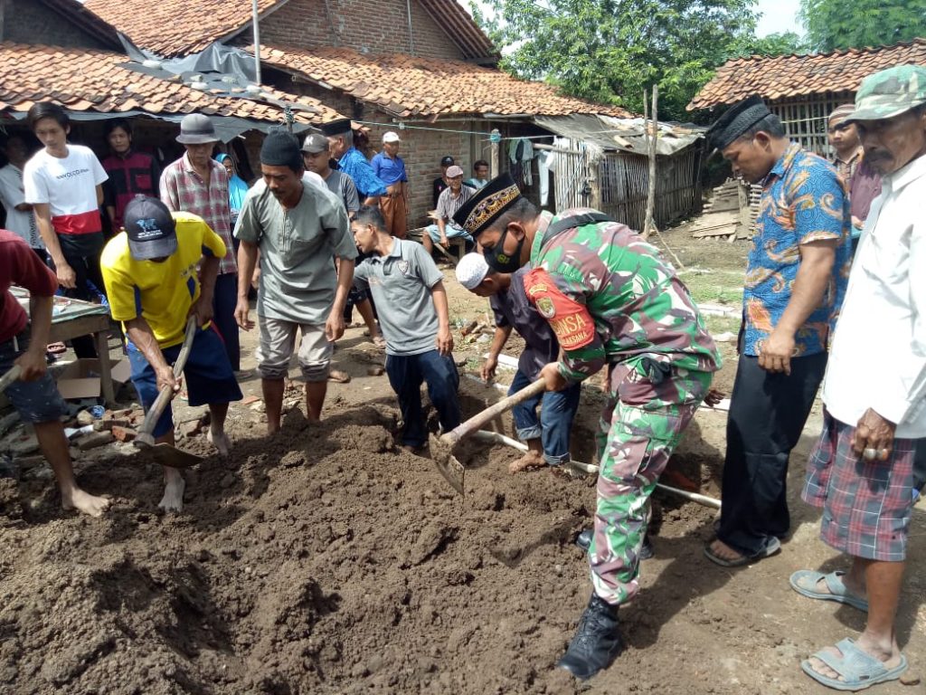 Wujud Kedekatan, Babinsa Selalu Hadir Dalam Takziah Di Wilayah Desa Binaannya
