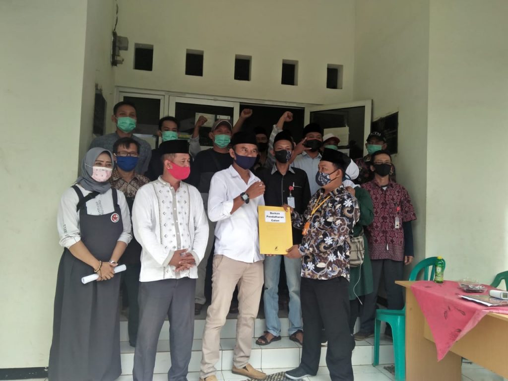 H.Dimyat Sudrajat Resmi Daftarkan Jadi Bakal Calon Kepala Desa Wancimekar