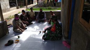 Melalui Komsos Babinsa Koramil 03/Cb, Ingatkan Kepada Warga Agar Tetap Waspada Corona