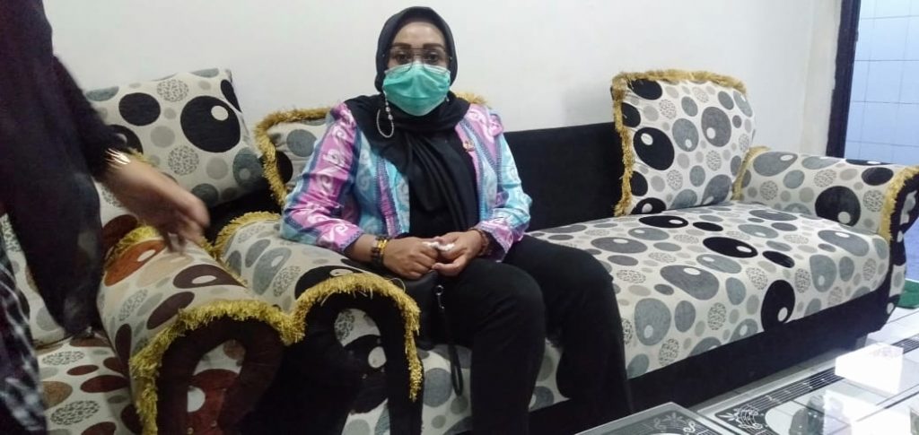 Hj. Sri Rahayu Agustina Kunjungi Pembangunan SMAN 1 Telukjambe Di Tanah Aset Milik Desa Wanasari
