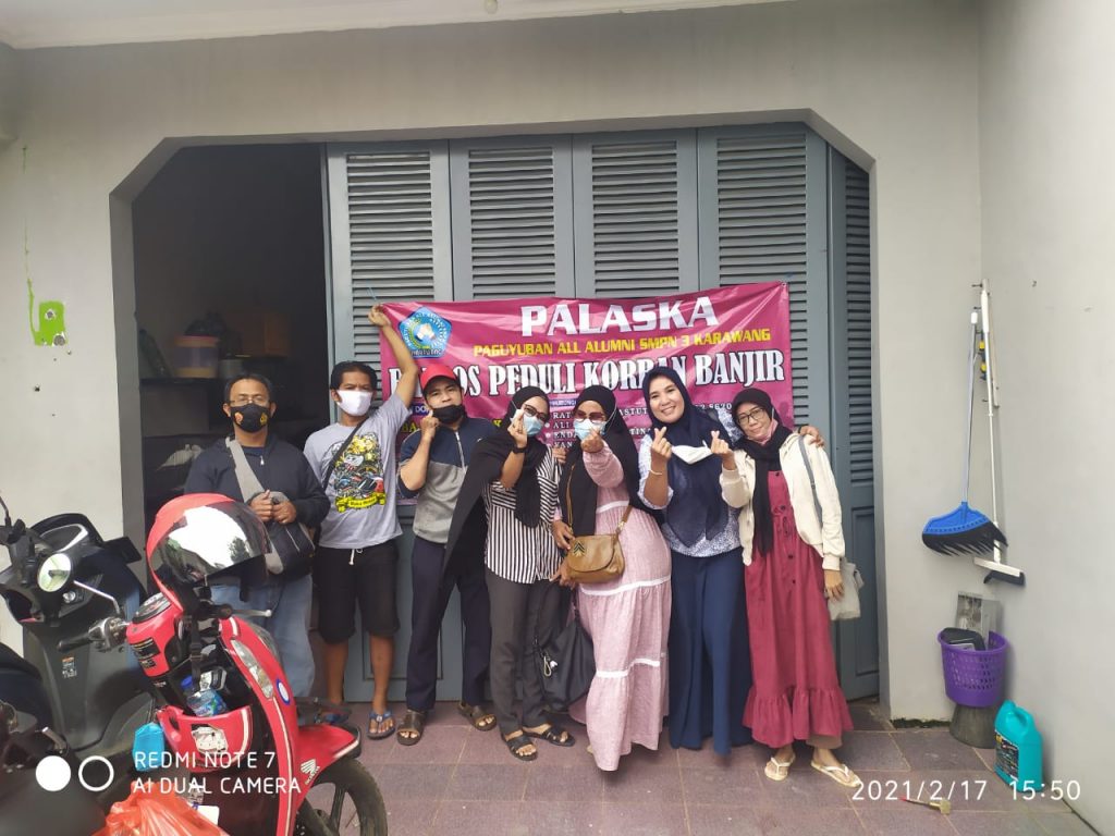 KARAWANG,  GEBRAKAN PALASKA UNTUK MEMBANTU ALUMNI YG TERDAMPAK BENCANA BANJIR