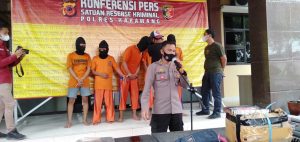 Resmob Polres Karawang Tangkapan 5 Pelaku Pencurian Alfamart Cabang Karawang