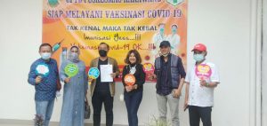 Anggota DPRD Kabupaten Karawang Jalani Vaksinasi Covid-19