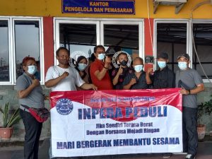 MEMBANTU PEMERINTAH  MEMUTUS MATA RANTAI COVID 19 INPERA PEDULI BAGI- BAGI MASKER DI BEBERAPA TITIK DI KARAWANG