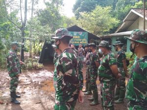 CEK KESIAPAN DAN PEMBAGIAN TUGAS, SATGAS TMMD AWALI KEGIATAN DENGAN APEL PAGI