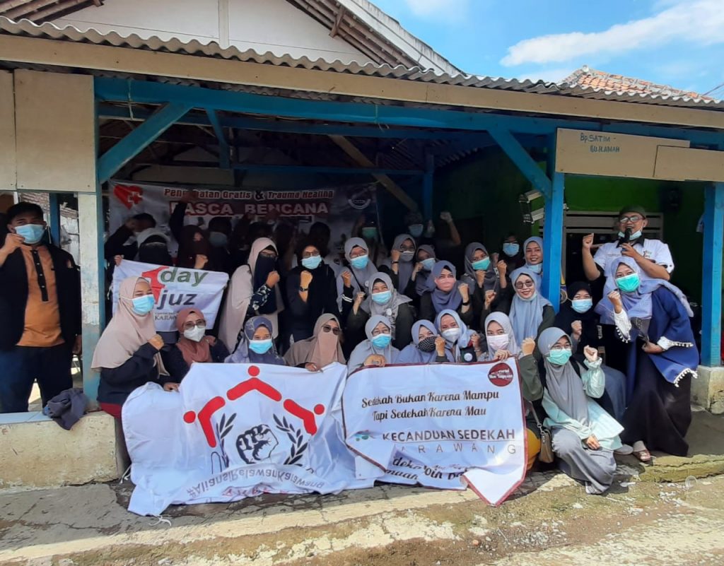 Aliansi Relawan Cikampek (ARC) Bersama Aliansi Relawan Karwang (Areka) dan KAMI Karawang Adakan Pengobatan Gratis