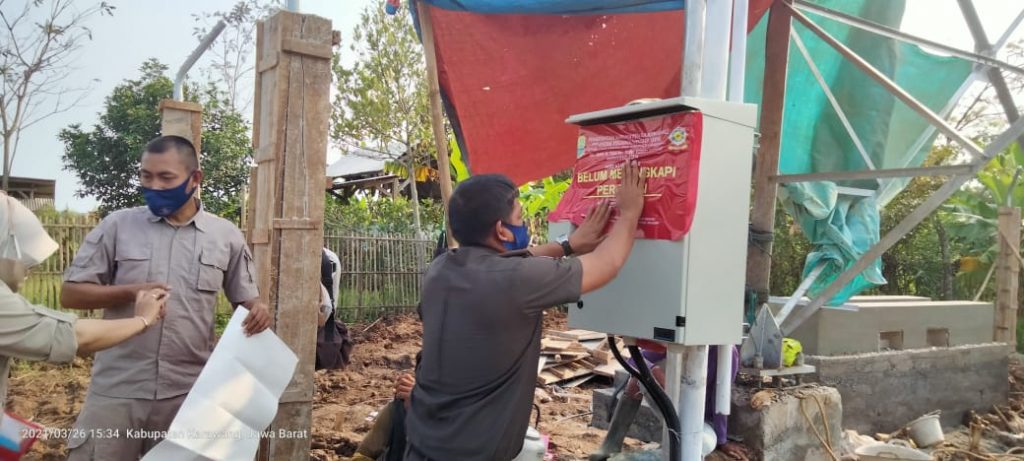 Di Duga Belum Lengkap Izin Pembangunan Tower BTS Distop Satpol PP