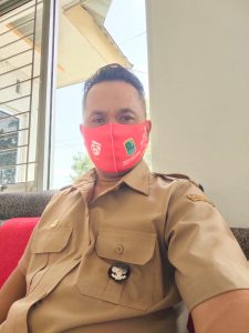 Komarudin Kades Kalisari Kecamatan Telagasari Ikuti Zoom meeting Tata Kelola Pemerintahan Desa Se Jawa Barat.