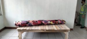 Di Duga Tidak Sesuai Aturan Tempat Tidur Pasien Di Ciwaringin.