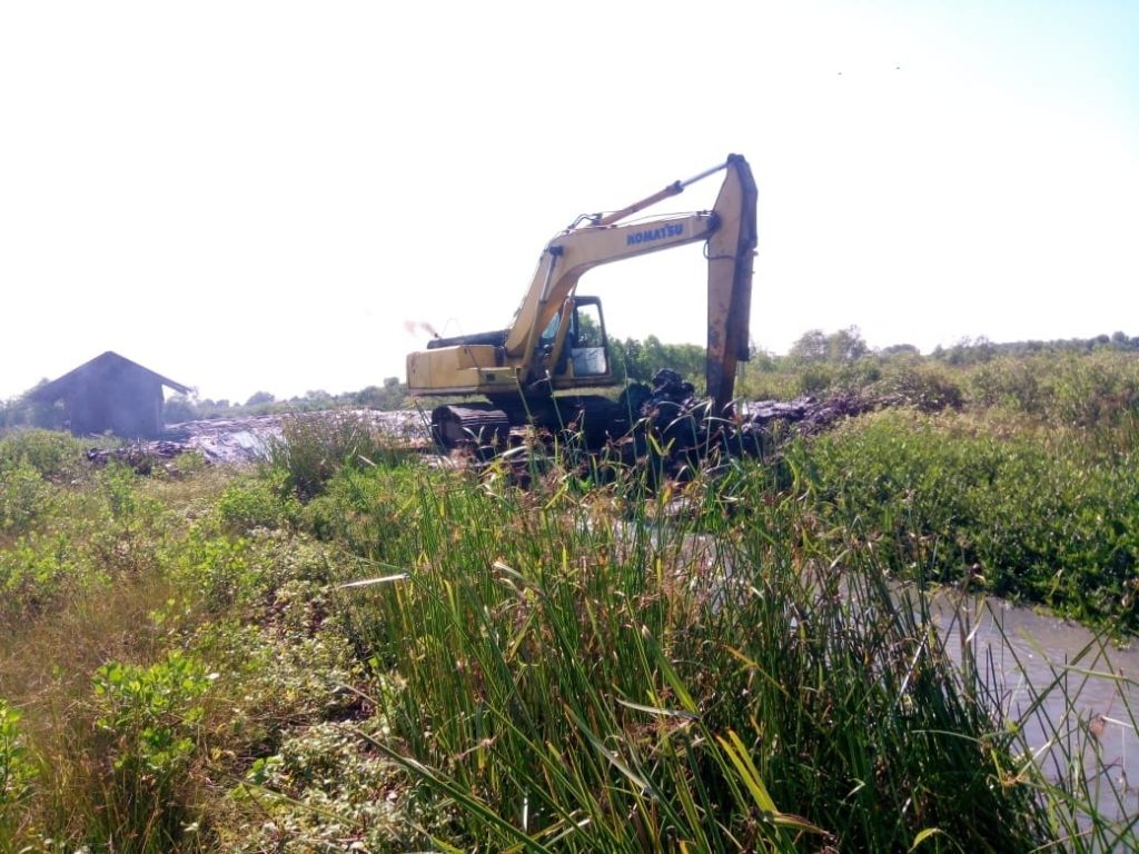 MEWAKILI WARGA SUMBERJAYA SEKDES KASIM UCAPKAN TERIMA KASIH ATAS NORMALISASI SUNGAI KALEN SEMUT