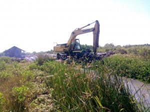 MEWAKILI WARGA SUMBERJAYA SEKDES KASIM UCAPKAN TERIMA KASIH ATAS NORMALISASI SUNGAI KALEN SEMUT