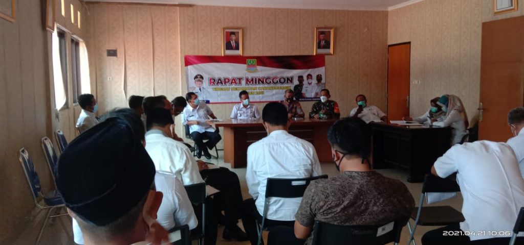 DANRAMIL 03/CABANGBUNGIN HADIRI RAPAT MINGGON KECAMATAN