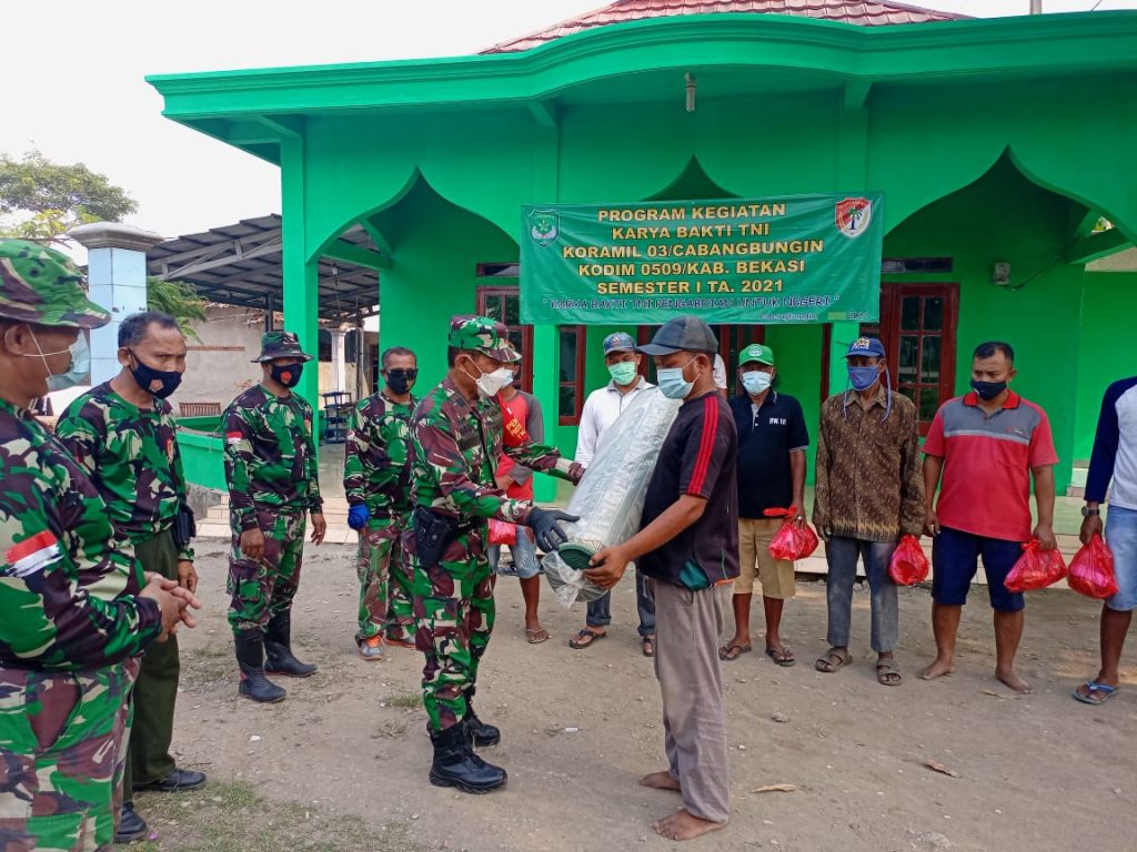 PEDULI DENGAN RUMAH IBADAH, KORAMIL 03/CABANGBUNGIN MELAKUKAN PENGECATAN MUSHOLA JAMATTUL INSAN