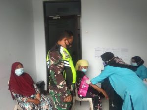 BABINSA KORAMIL 03/ CABANGBUNGIN MONIYORING SUNTIK VAKSIN BAGI LANSIA