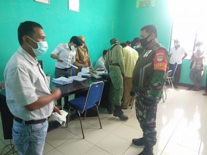 SERMA ZAENAL EFFENDI ANGGOTA KORAMIL 03/CABANGBUNGIN HADIRI PEMBAGIAN KARTU TANI