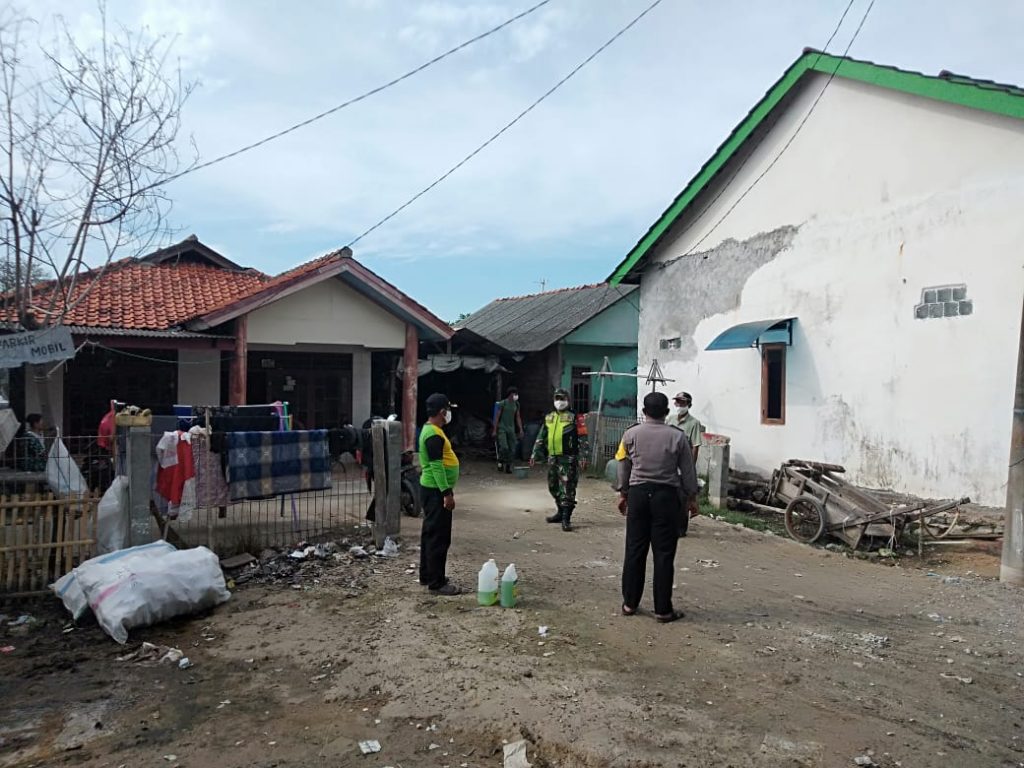 WARGA BINAAN JALANI ISOLASI MANDIRI, BABINSA BERSAMA TIGA PILAR LAKUKAN 3T