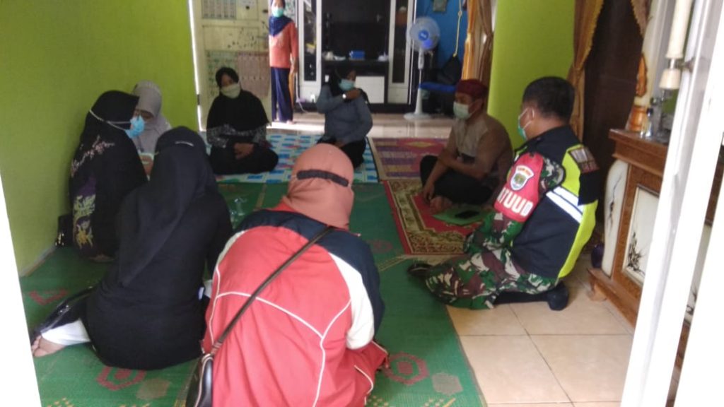 PERSIT KCK CABANG XXIII DIM 0509/KAB.BEKASI, TAKZIAH KE RUMAH ANGGOTA YANG MENINGGAL