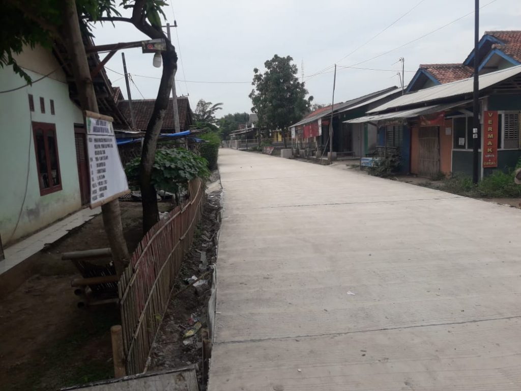 Warga Bangga Atas Terlealisasinya Peningkatan Jalan Poros Kalijaya