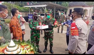 ANGGOTA TNI DATANGI MAPOLSEK CABANGBUNGIN UCAPKAN SELAMAT HUT BHAYANGKARA