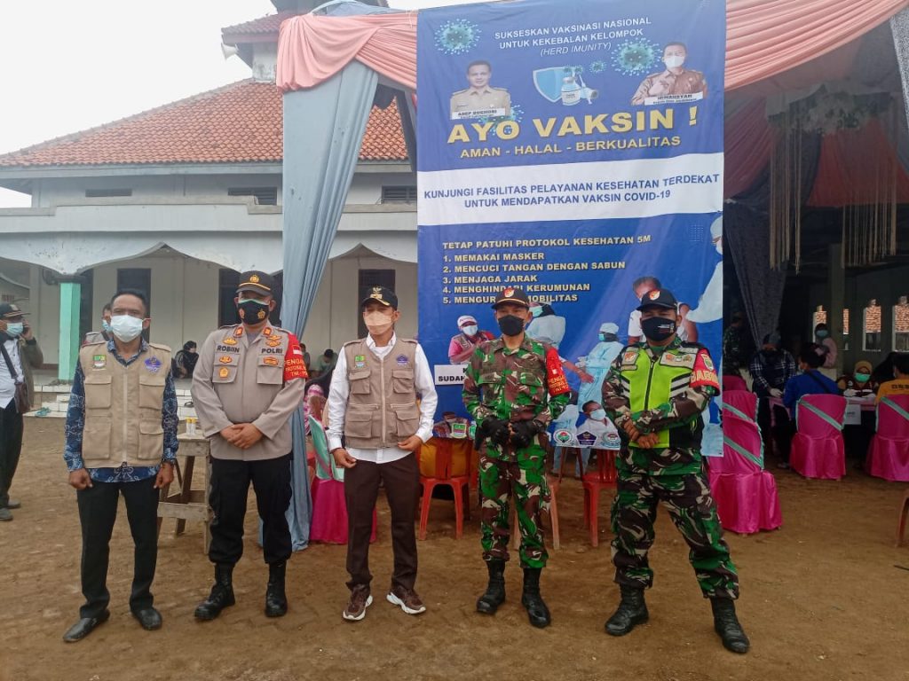 SUKSESKAN SERBUAN VAKSIN, BABINSA KAWAL WARGA BINAAN VAKSINASI