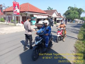 Bersama TNI POLRI Kapolsek Tegal Waru Laksanakan Giat Stansioner Oprasi Yustisi Dan Patroli Woro Woro