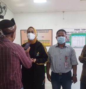 KETUA DPD J-P-K-P BERSAMA BUPATI KARAWANG TURUT HADIR DALAM ACARA PEMBGIAN  BERAS DARI KEMENSOS RI