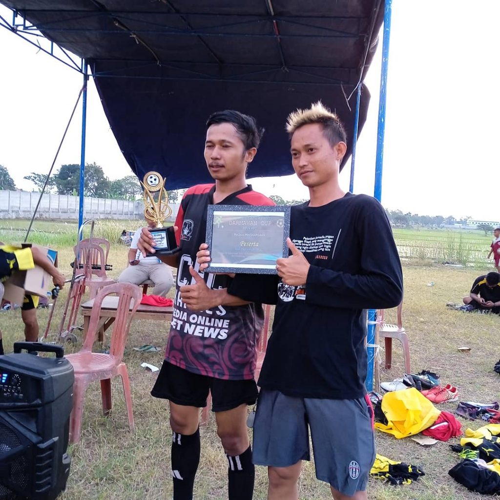 Mini Turnamen Sepakbola Darmawan Cup Meriahkan HUT Kabupaten Karawang Ke-388 Dan HUT Karang Taruna Ke-61