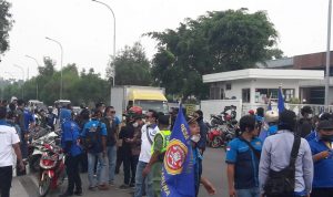 WARGA DESA SUKALUYU GERAM DENGAN STAETEMENT ARDIANSYAH DI SALAH SATU MEDIA ONLINE