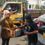 FJK LAKUKAN AKSI  NGENCKENG MINTA SUMBANGAN BUAT DIDONASIKAN KE MASYARAKAT MISKIN KARAWANG