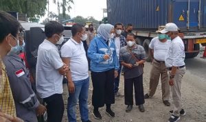 Dana Perbaikan Jalan Interchange Murni Hasil Dari CSR 15 Perusahaan Di Desa Anggadita