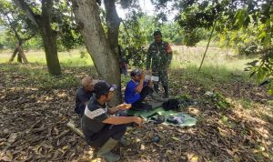 SATGAS CITARUM HARUM SUBSEKTOR 06 MUARAGEMBONG RUTIN BERSIHKAN BANTARAN SUNGAI