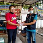 Jurnalis Karawang Peduli Warga Miskin, Serahkan Bantuan Hasil ‘Ngencleng’ ke MRI & ACT
