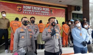 Polres Karawang Menggelar Konfrensi Pers Terkait Pembunuhan Bos Rumah Makan Padang