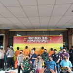 Polres Karawang Gelar Konferesi Pers Penangkapan lima Orang Pelaku Pengeroyokan