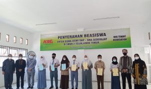 Siswa-Siswi SMP SMA Dan SMK Sederajat Berasal Dari 7 Desa Sekitar Kawasan Industri KIIC Mendapat Bantuan