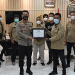 Kapolres Terima Kejutan Dari Ikatan Jurnalis Televisi Indonesia, IJTI Korda Purwasuka