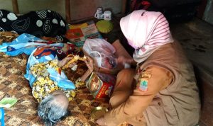 Lurah Palumbonsari Akhirnya Titipkan Nenek Amah Ke Panti Jompo