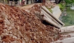 Perbaikan Oprit Jembatan KW 6 Semrawut