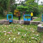 PEMDES TEGALURUNG BERSAMA WARGA BERSIHKAN SAMPAH DI ALIRAN SUNGAI KIARA