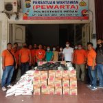 Sambut Ramadhan, Ketua Pewarta Bersama Pengusaha Bagi 450 Paket Sembako kepada Wartawan dan Masyarakat Kurang Mampu