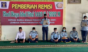 Usai Shalat Id, Lapas Binjai Kanwil Kemenkumham Sumut Serahkan Remisi Khusus Idul Fitri 1443 H Bagi Warga Binaan