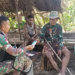 SENYUM BAHAGIA, SAAT PERSONEL SATGAS YONIF 126/KC DATANG KERUMAH